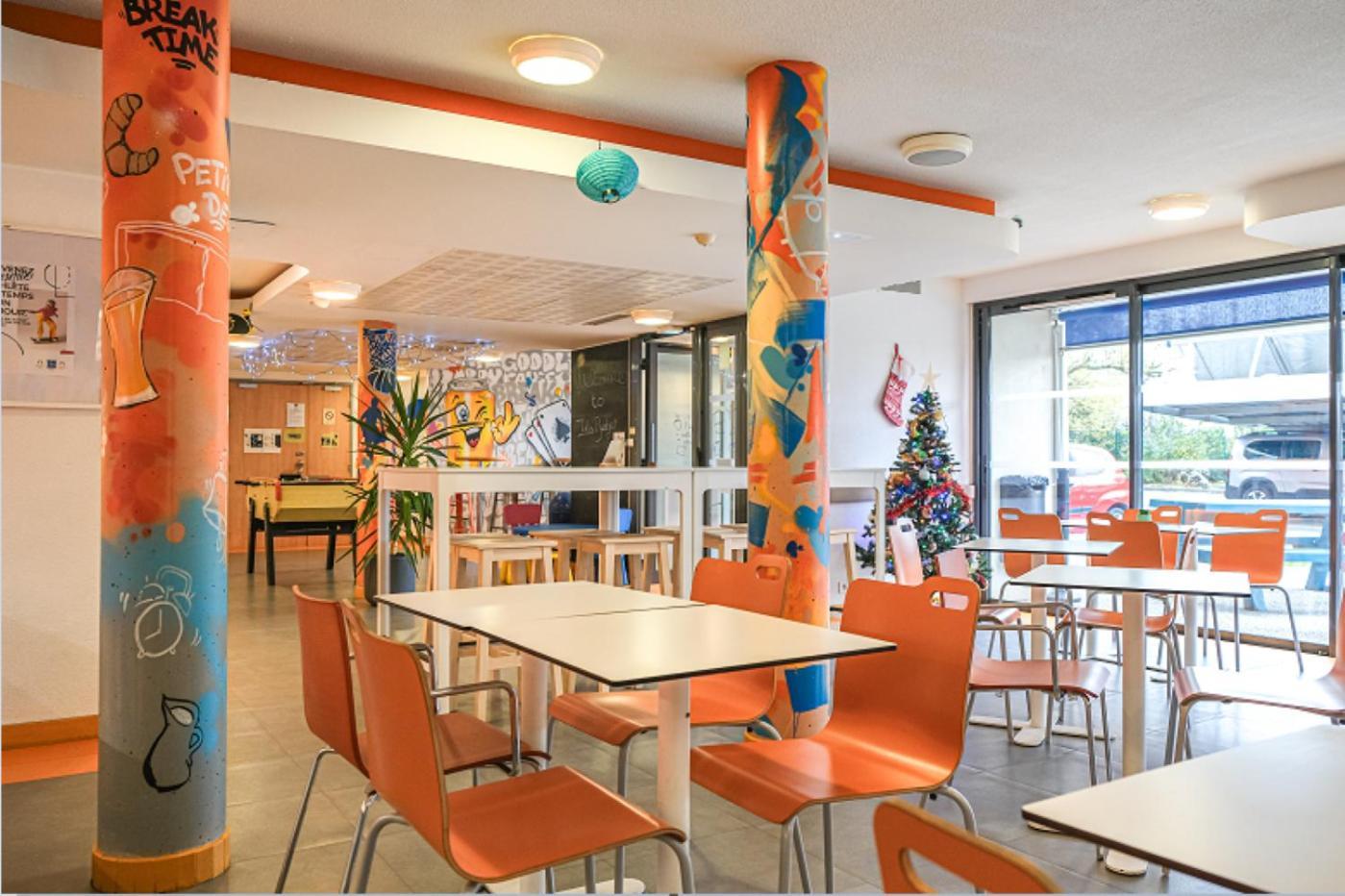Ibis Budget Toulouse Aeroport Blagnac Exterior foto