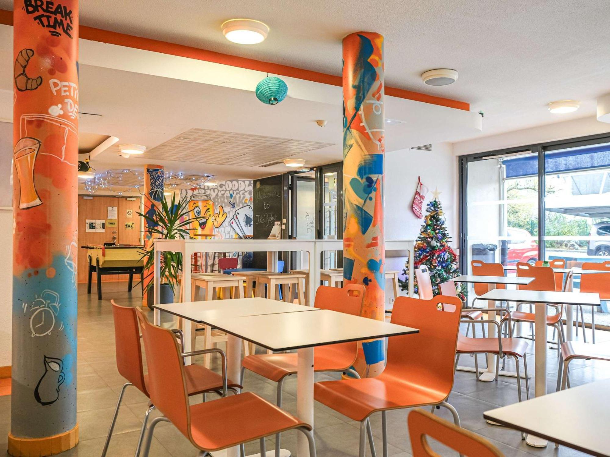 Ibis Budget Toulouse Aeroport Blagnac Exterior foto