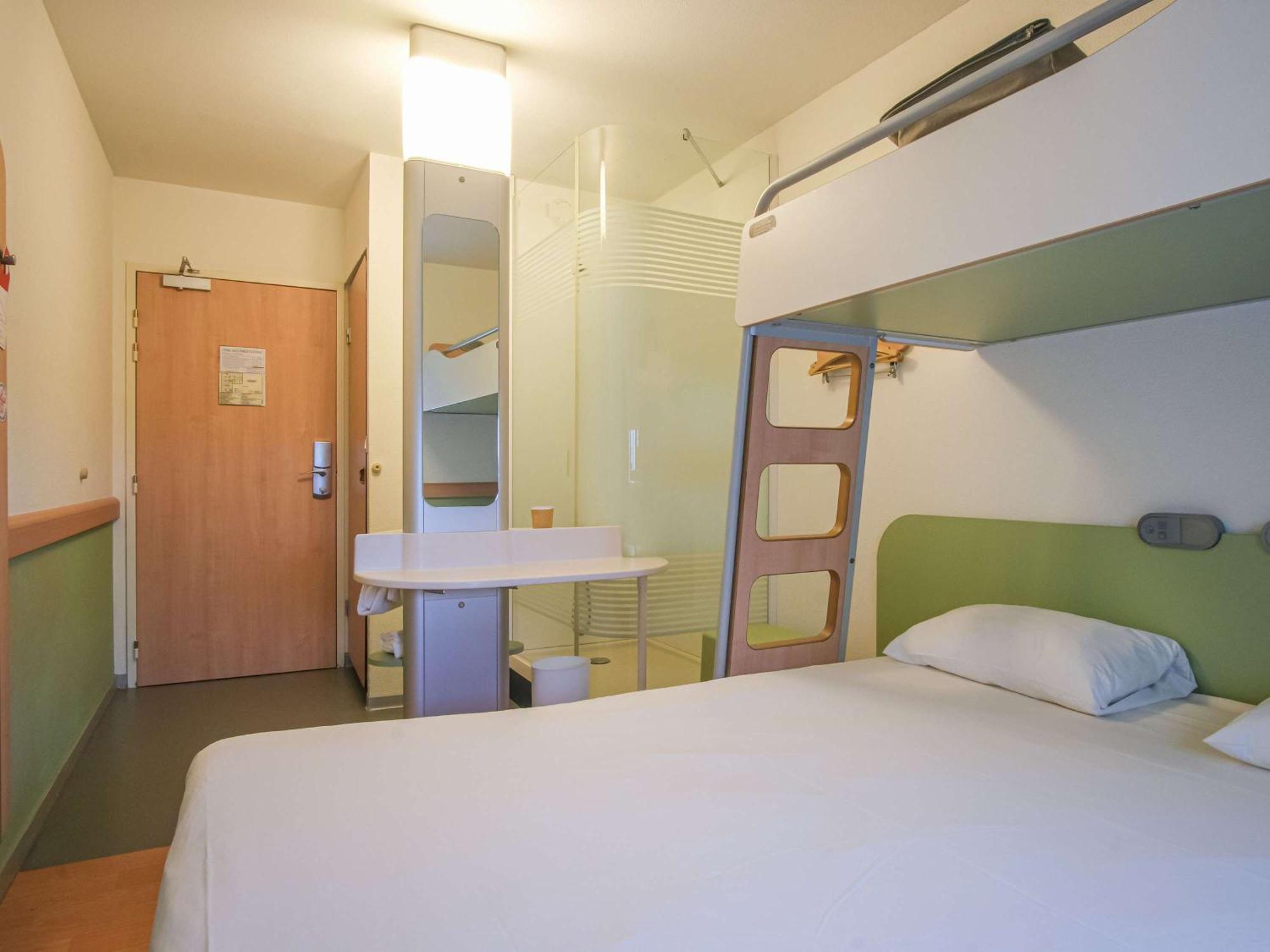 Ibis Budget Toulouse Aeroport Blagnac Exterior foto