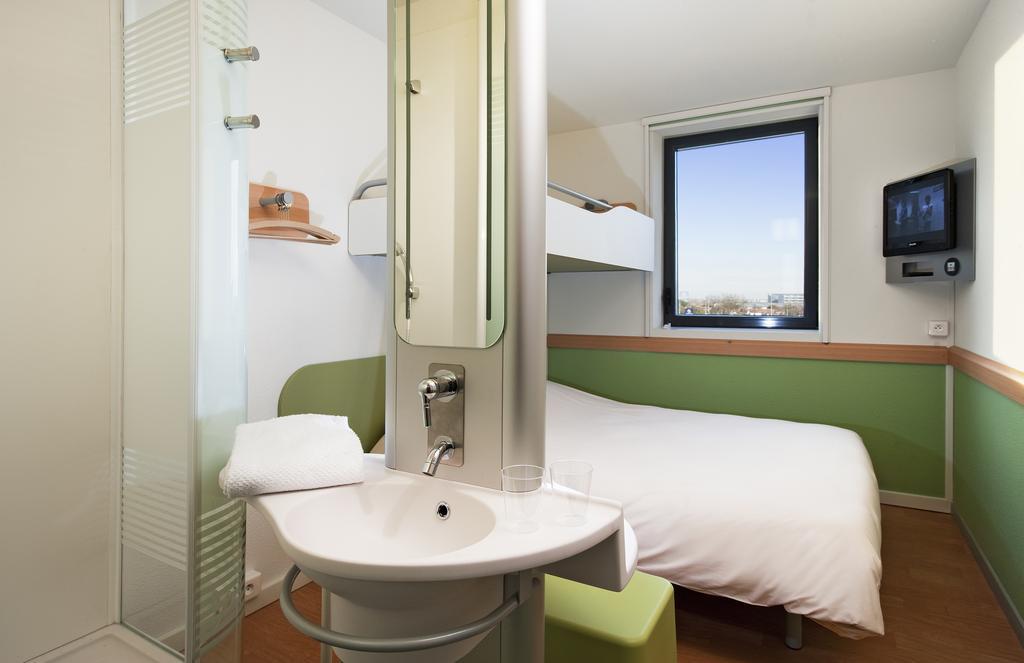 Ibis Budget Toulouse Aeroport Blagnac Habitación foto